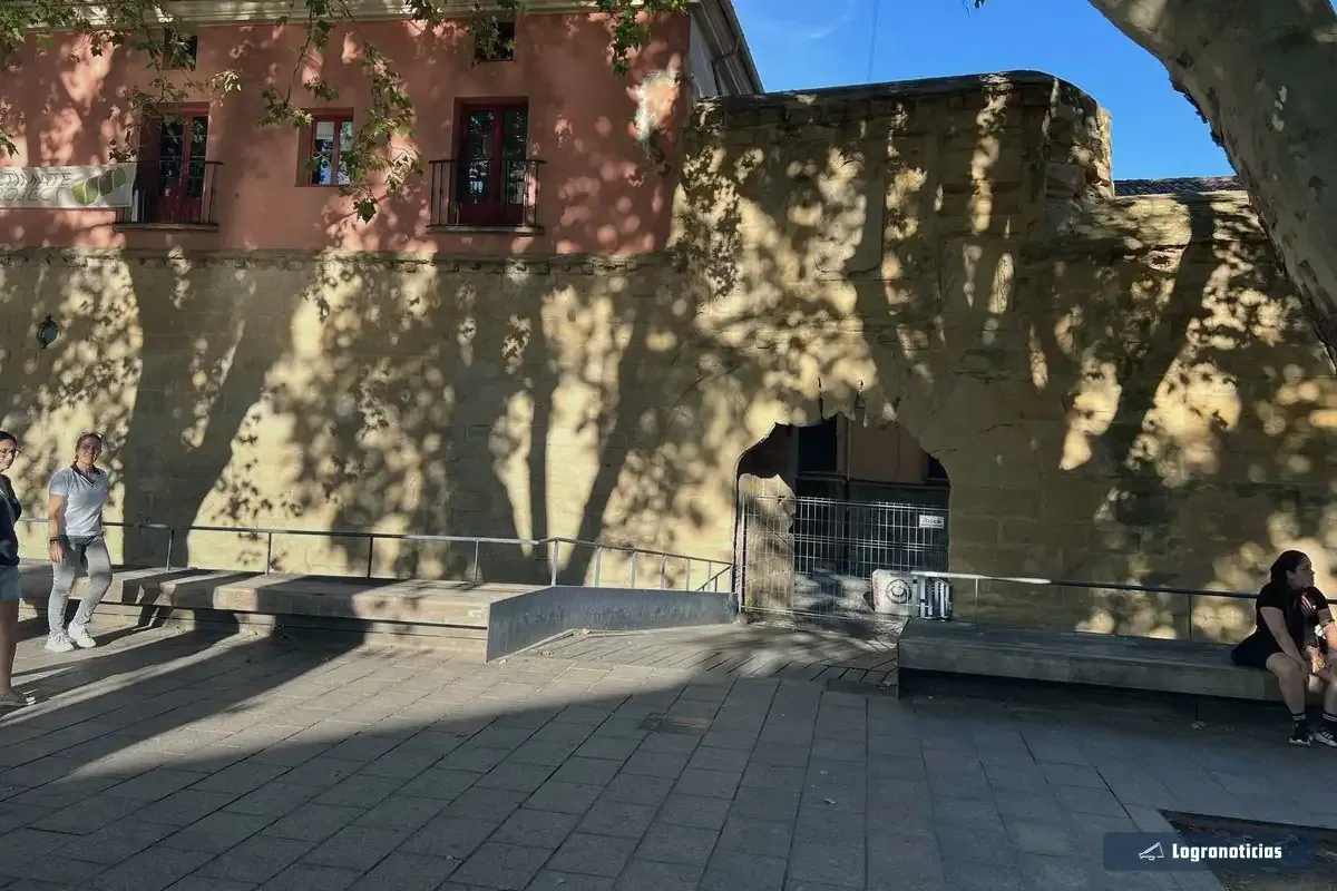Muralla del Revellín, uno de los restos de la muralla de Logroño